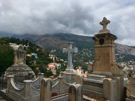 Cemetery of the Old Chateau